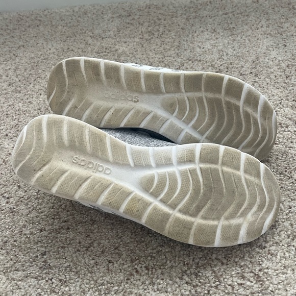 WOMENS ADIDAS Cloudfoam Pure 2.0 Running Shoes 
Size 9.5 - Picture 5 of 8